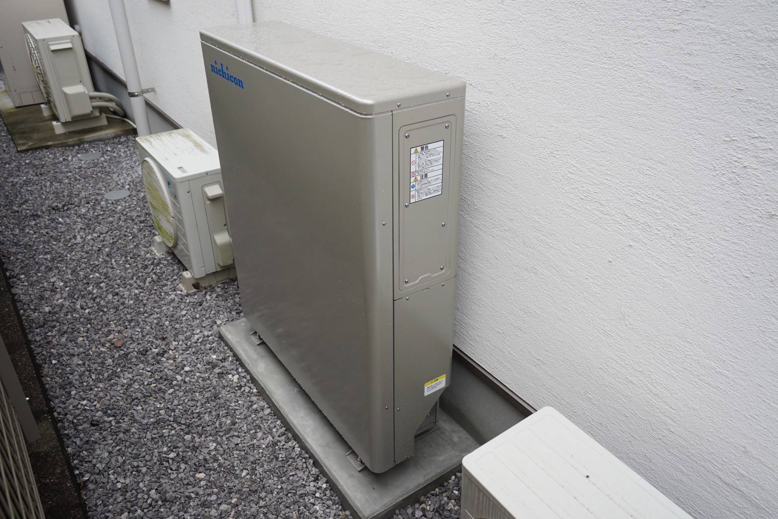 蓄電池設置